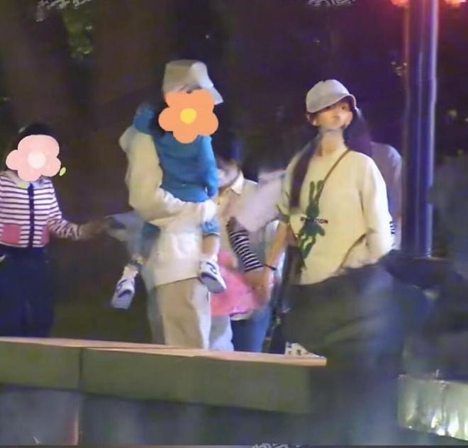 张杰谢娜一家五口同框照曝光,风波后幸福状态打脸 张杰谢娜一家五口同框照曝光,风波后幸福状态打脸